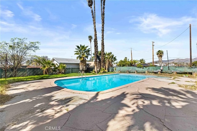 41695 Mayberry Ave, Hemet, CA 92544 - view of swimming pool featuring a patio area