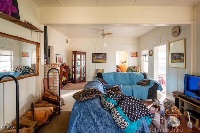 living room featuring ceiling fan