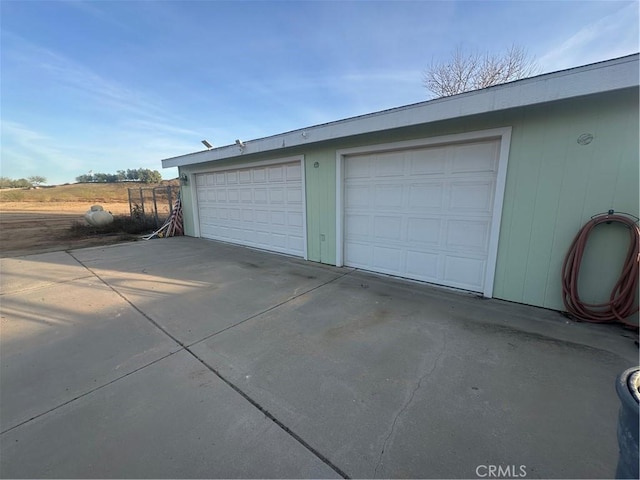 view of detached garage