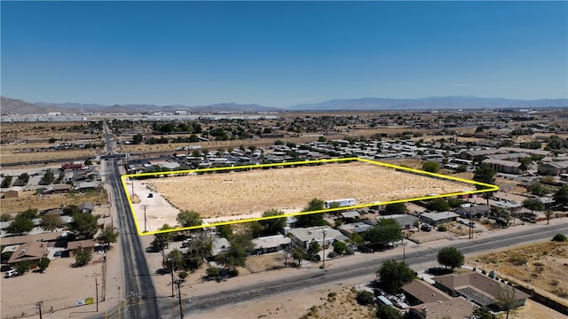 Listing photo 2 for 1 Chamberlaine Way, Adelanto CA 92301