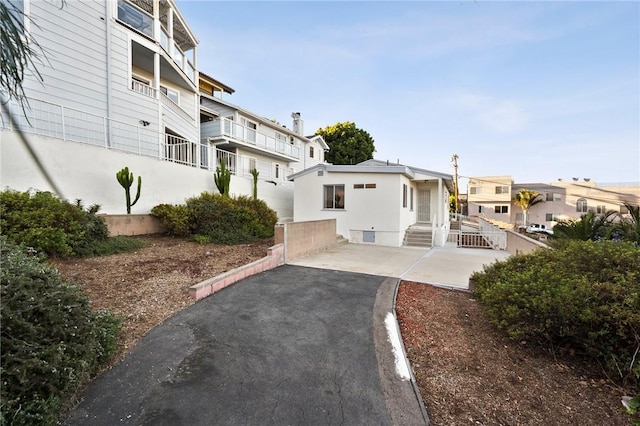 661 W 26th St, San Pedro, CA 90731 - view of surrounding community