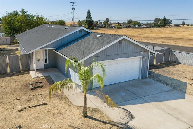 view of front facade featuring a garage