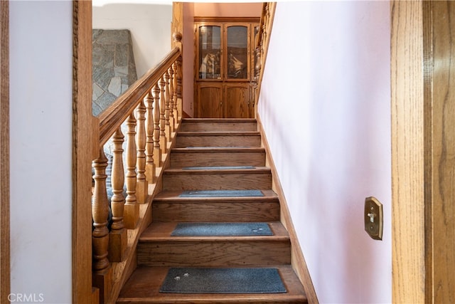 7226 Yosemite Park Way, Yosemite, CA 95389 - view of stairway