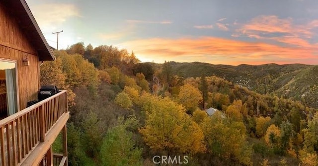 30008 Hickory Dr, Lake Arrowhead, CA 92321 - mountain view featuring a forest