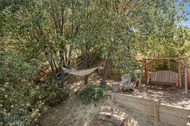 30008 Hickory Dr, Lake Arrowhead, CA 92321 - view of yard