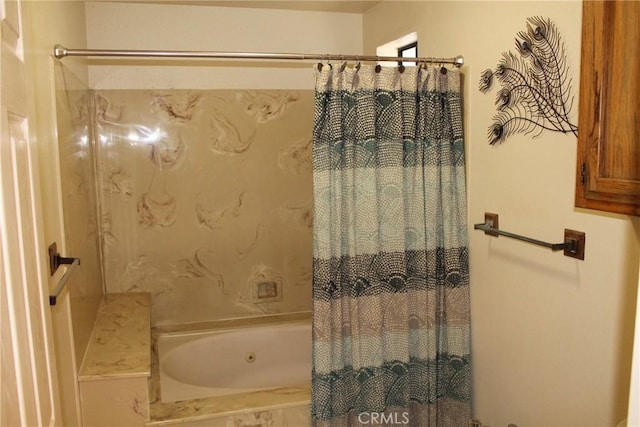 bathroom featuring shower / bath combo with shower curtain