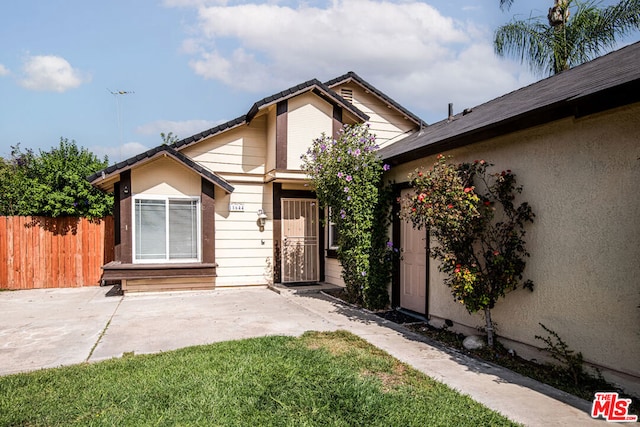 view of front of property with a patio