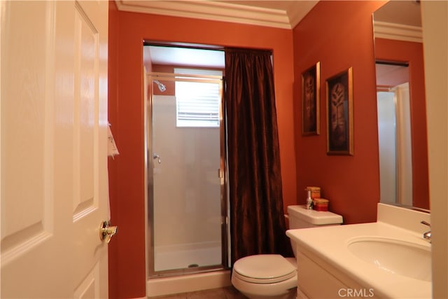 bathroom with crown molding, vanity, toilet, and a shower with shower curtain