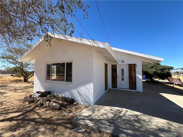 view of front of property