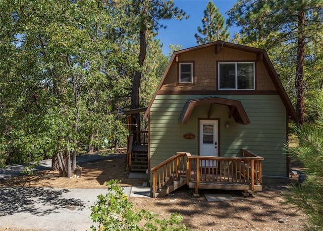 view of front of property