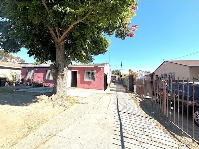 view of front of house