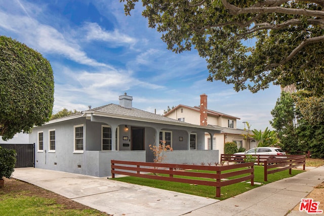 view of front of property