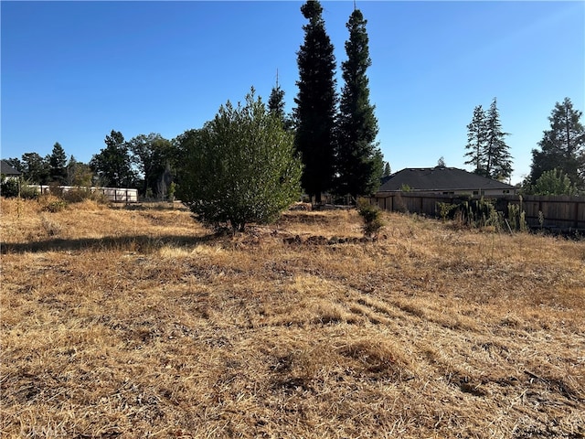 Listing photo 3 for 1936 Siler Way, Paradise CA 95969