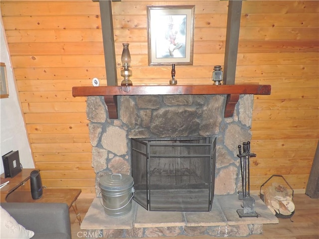 interior details with wooden walls