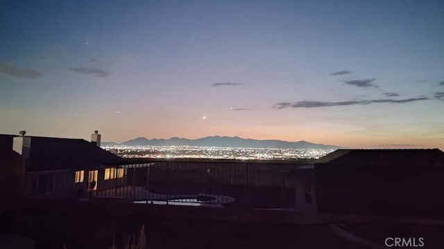 water view with a mountain view