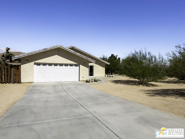 view of front facade featuring a garage