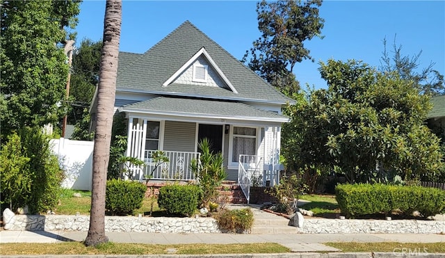 Listing photo 3 for 121 W 18th St, Santa Ana CA 92706