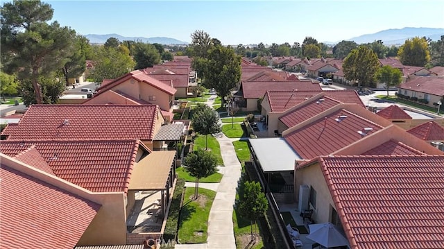 bird's eye view featuring a mountain view