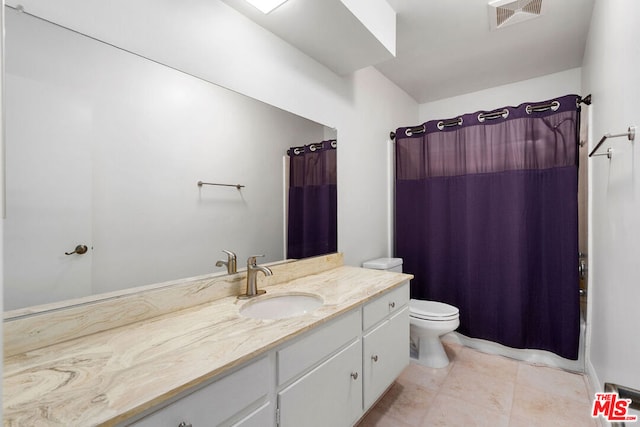 full bathroom with shower / bathtub combination with curtain, vanity, and toilet