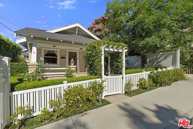 view of front of house featuring a porch