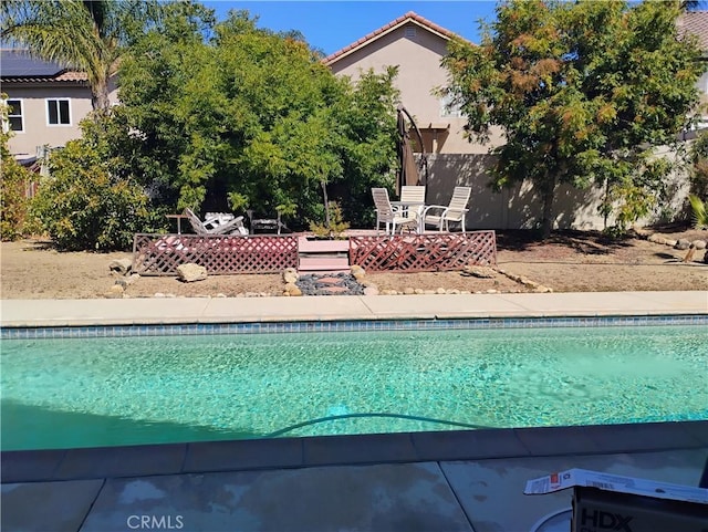 view of swimming pool