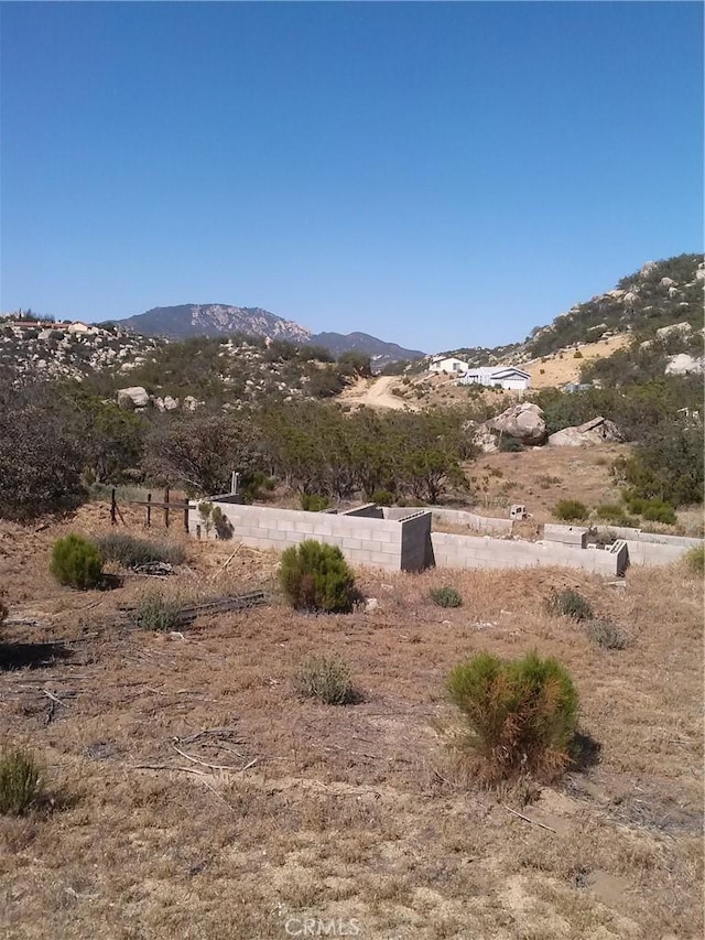 Listing photo 3 for 42212 Crazy Horse Canyon Rd, Aguanga CA 92536