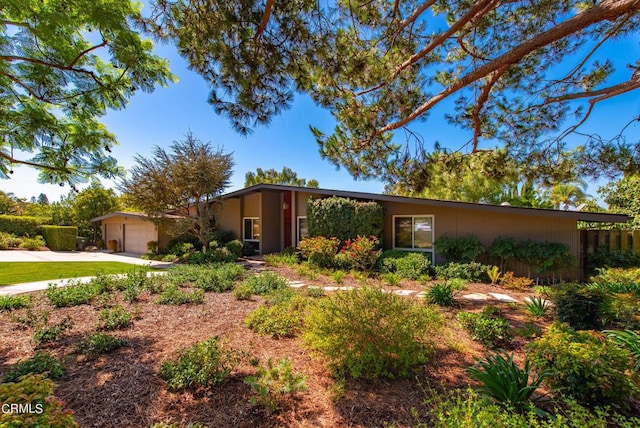 single story home with a garage