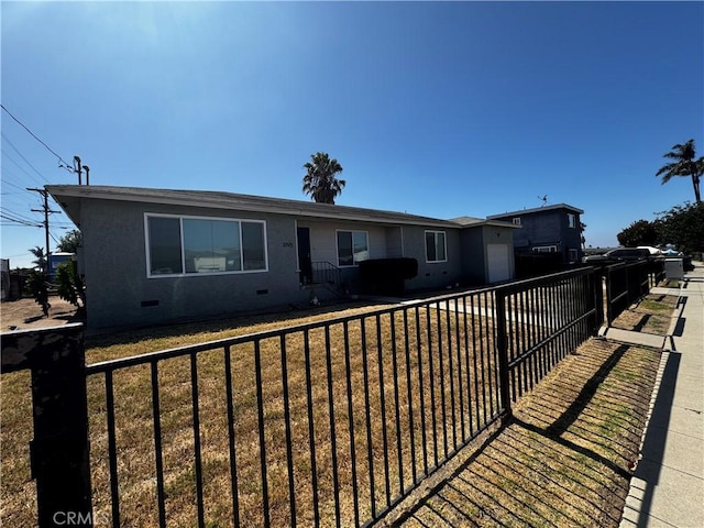 view of front of home with a front yard