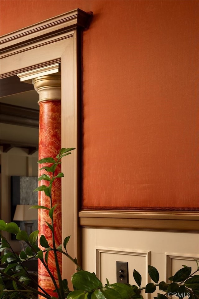 room details featuring decorative columns