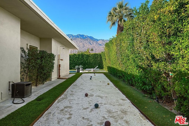 view of property's community featuring a mountain view