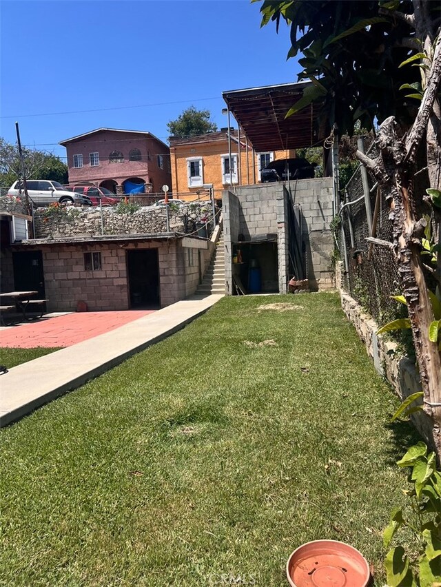 view of yard with a patio