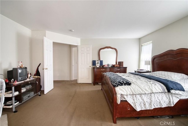 9179 Ravenswood Ave, Hesperia, CA 92344 - bedroom with light carpet