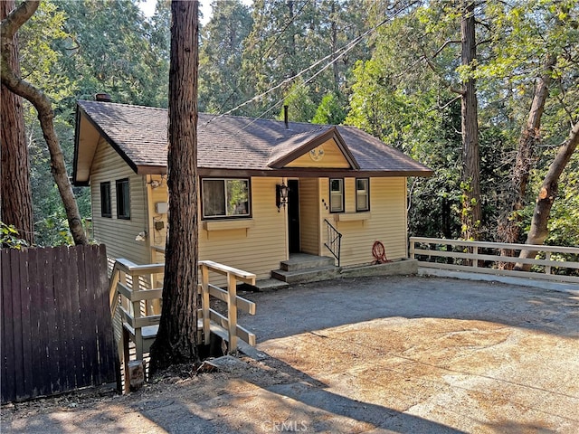 view of front of property