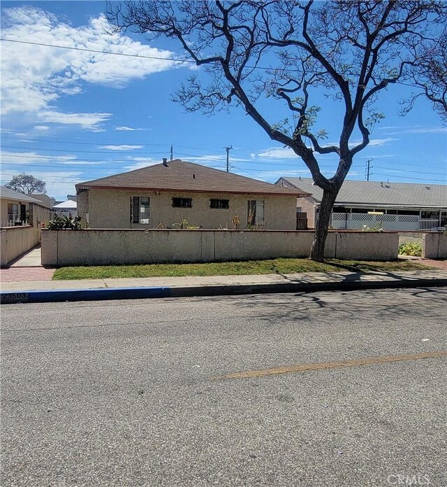 view of side of property