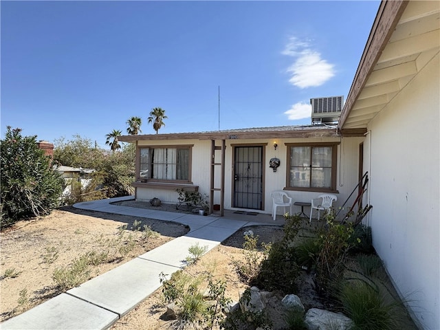 view of property entrance