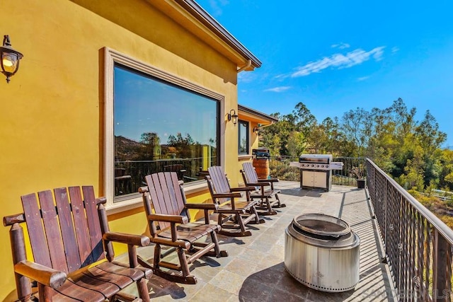 balcony featuring grilling area