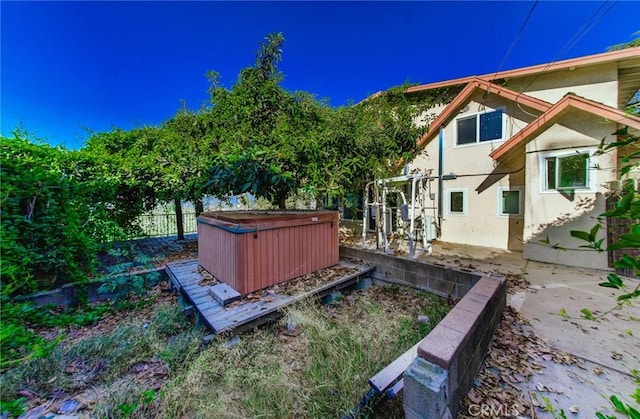 572 Church Hill Rd, La Habra Heights, CA 90631 - fenced backyard with a hot tub and a patio area