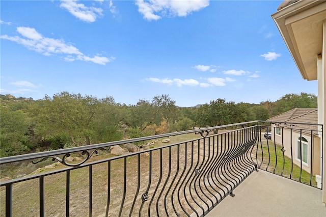 18378 Avenida Bosque, Murrieta, CA 92562 - balcony featuring a view of trees