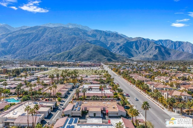 bird's eye view featuring a mountain view