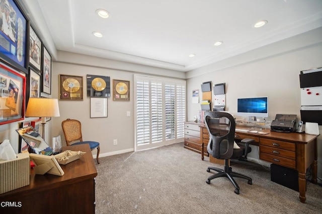 office featuring carpet flooring, recessed lighting, and baseboards