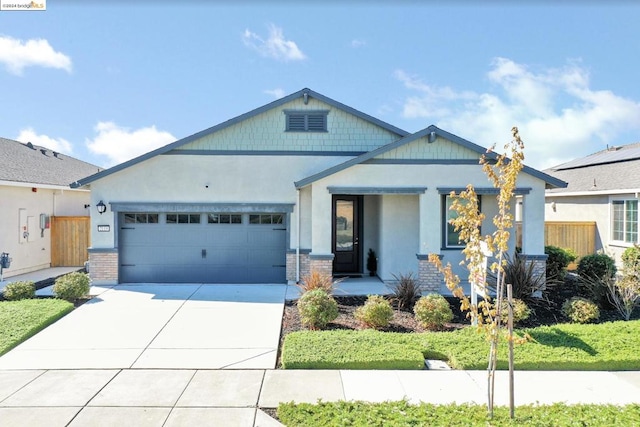 craftsman house featuring a garage