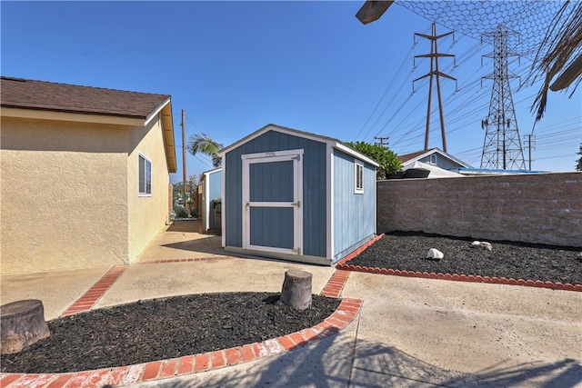 view of outbuilding