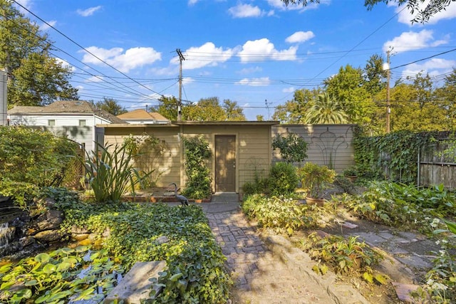 exterior space featuring fence