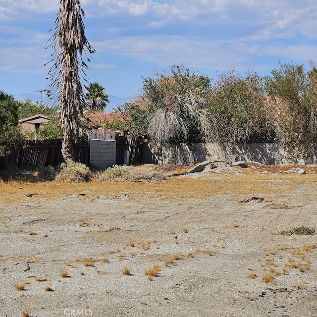 Listing photo 2 for 67150 Peineta Rd, Cathedral City CA 92234