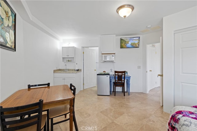 dining area with sink