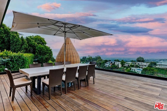 view of deck at dusk