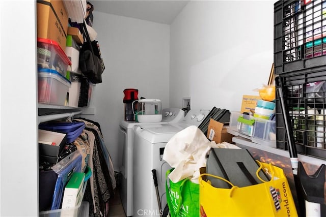 laundry area featuring washing machine and dryer