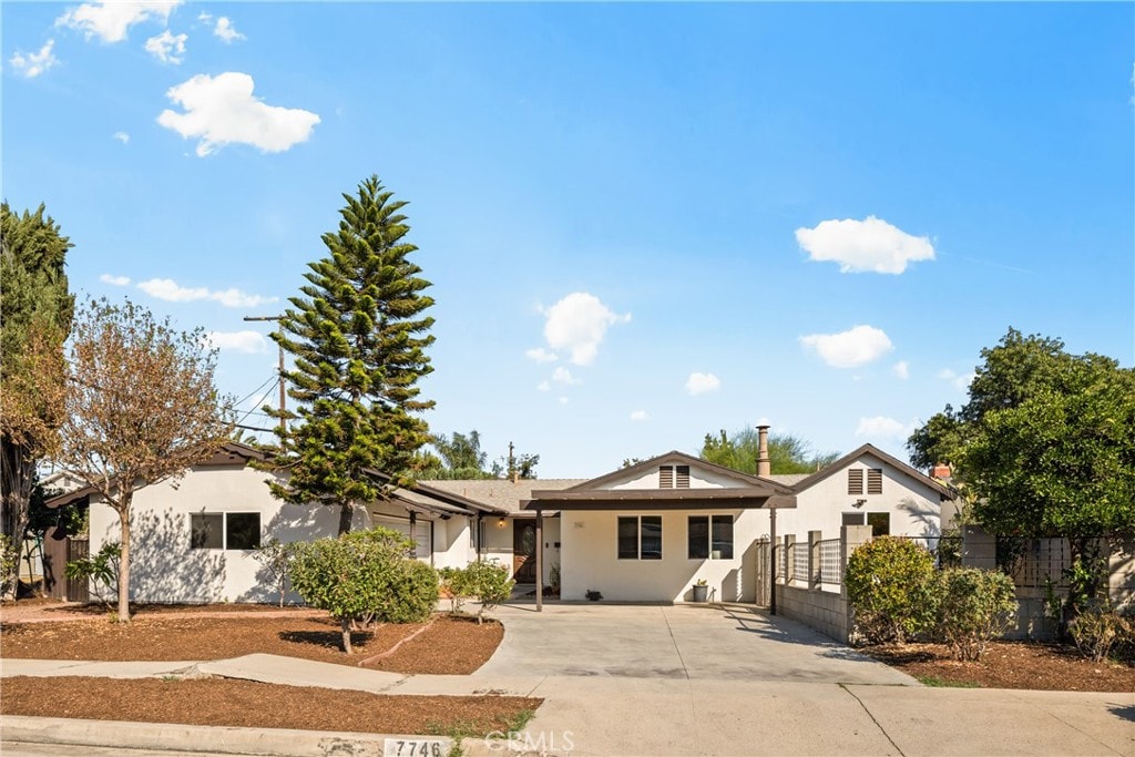 view of front of home