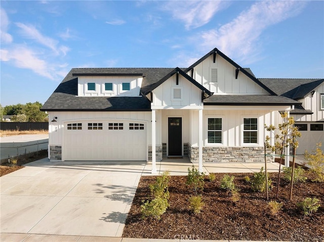 view of front facade with a garage