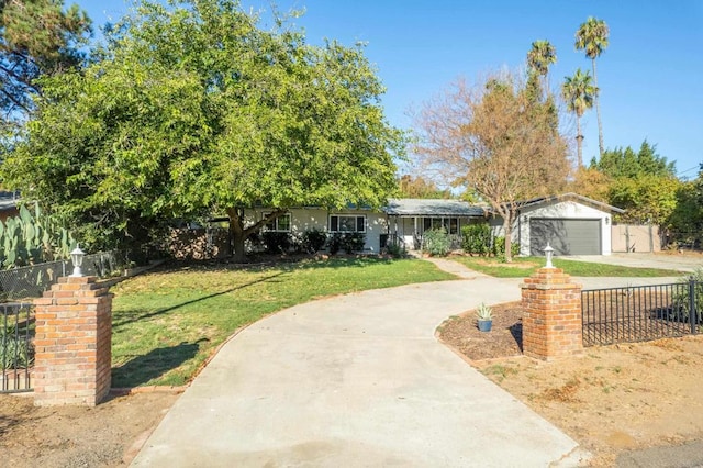 view of front of property with a front yard